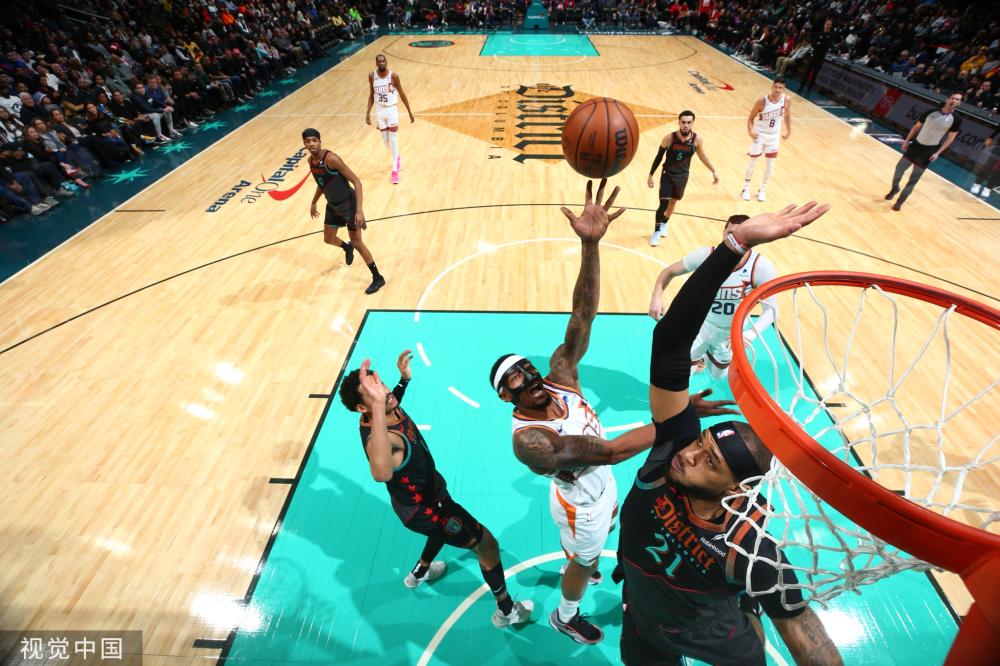 他在挑战中 他在挑战中