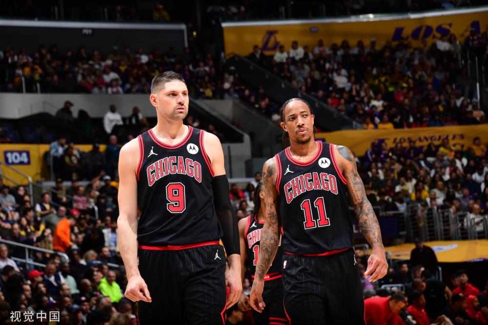 人拍案叫绝 人拍案叫绝